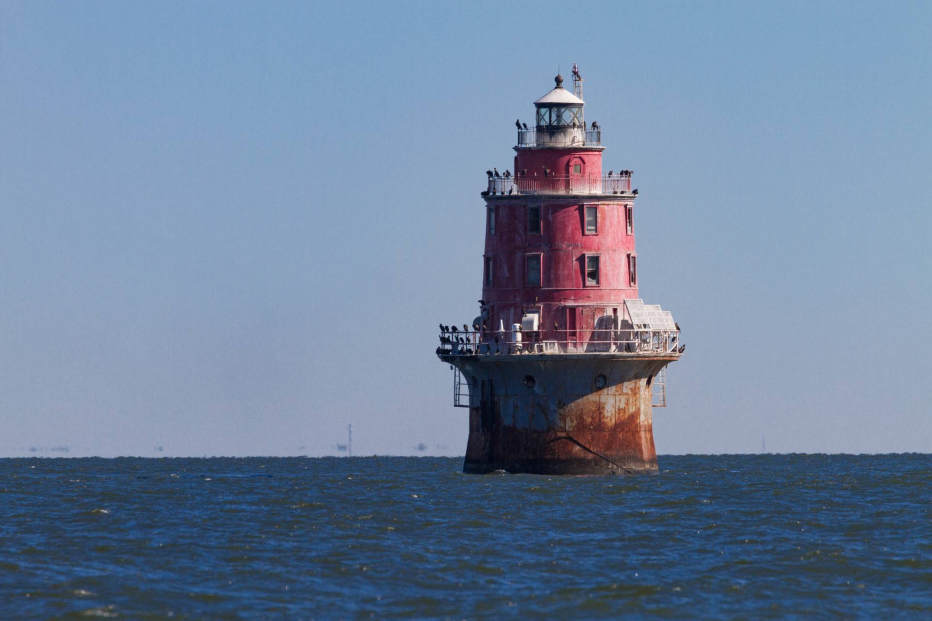 lighthouse on delaware bay