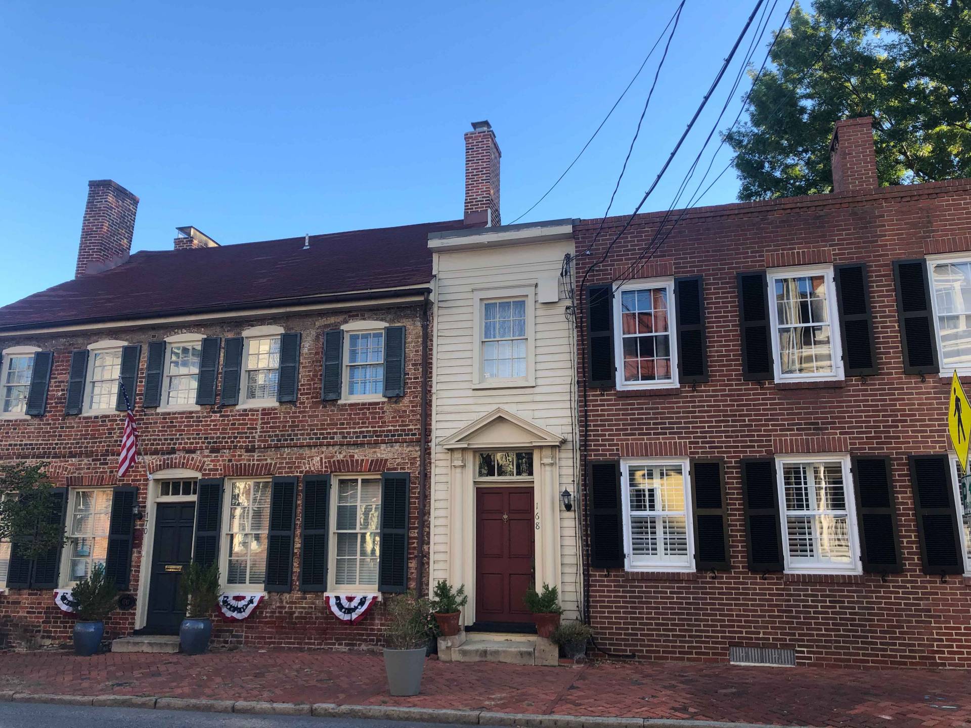 brick and wood building annapolis